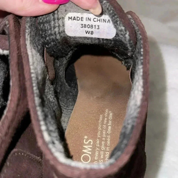 TOMS Suede Desert Wedge Booties Boots Size 8 Preppy Fall Winter Date Night - Picture 10 of 11